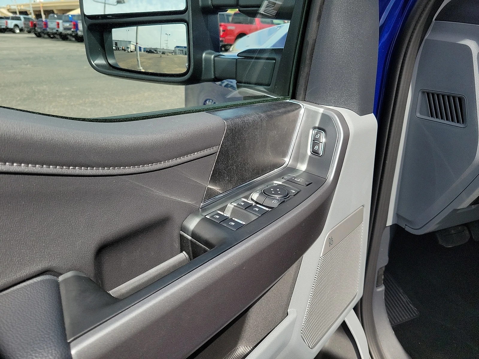 New 2026 Argon Blue Metallic Ford F-250&reg; XLT image 11