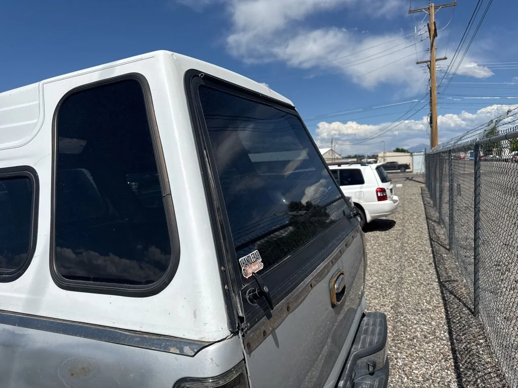 Used 2005 Special Paint GMC SLT image 23