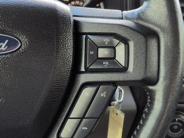 Used 2017 Oxford White Ford XLT image 27
