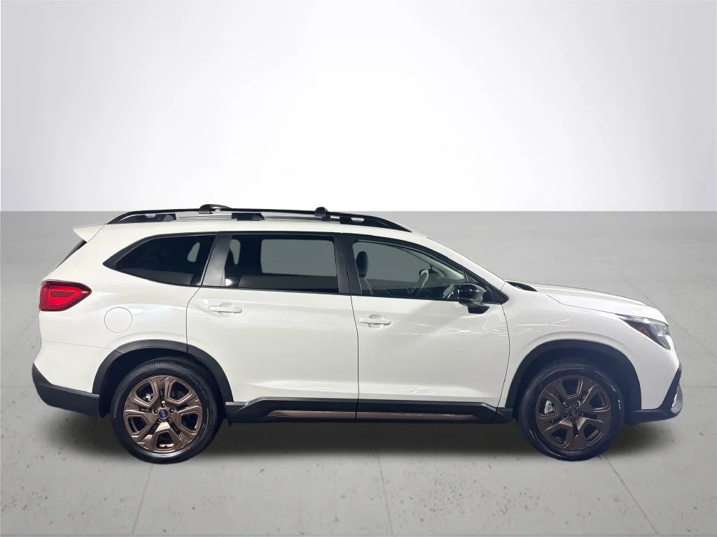New 2026 CRYSTAL WHITE PEARL Subaru Limited Bronze Edition 7-Passenger image 5