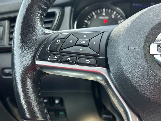 Used 2018 Magnetic Black Nissan SL image 36