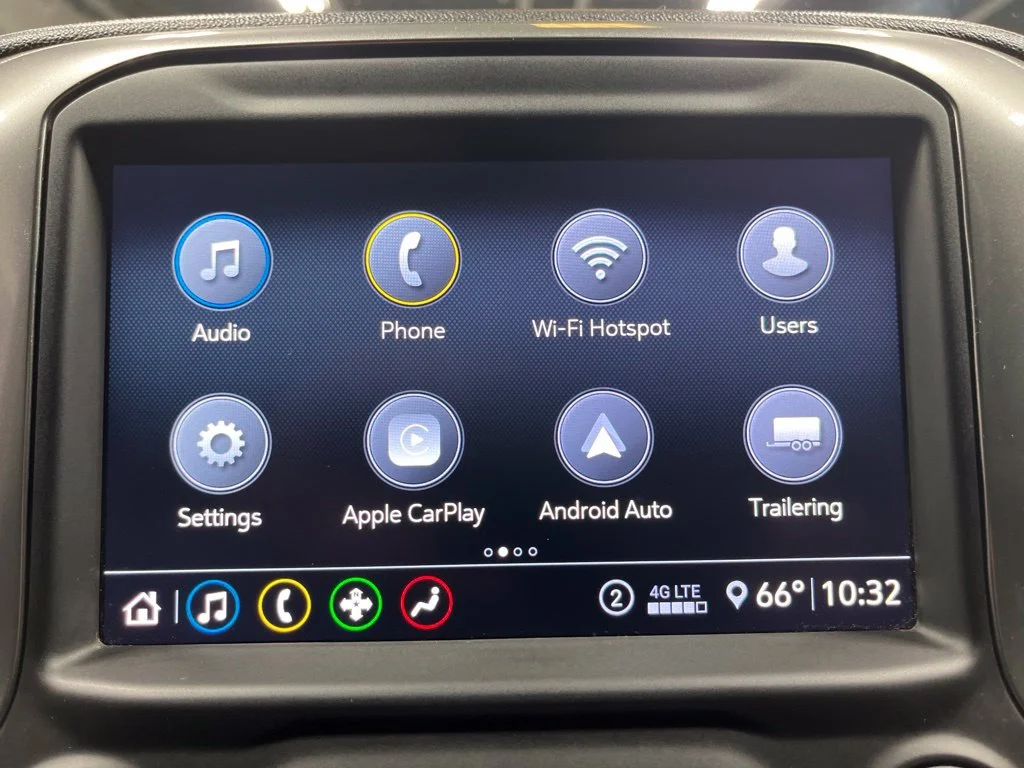 Used 2020 Summit White Chevrolet RST image 19