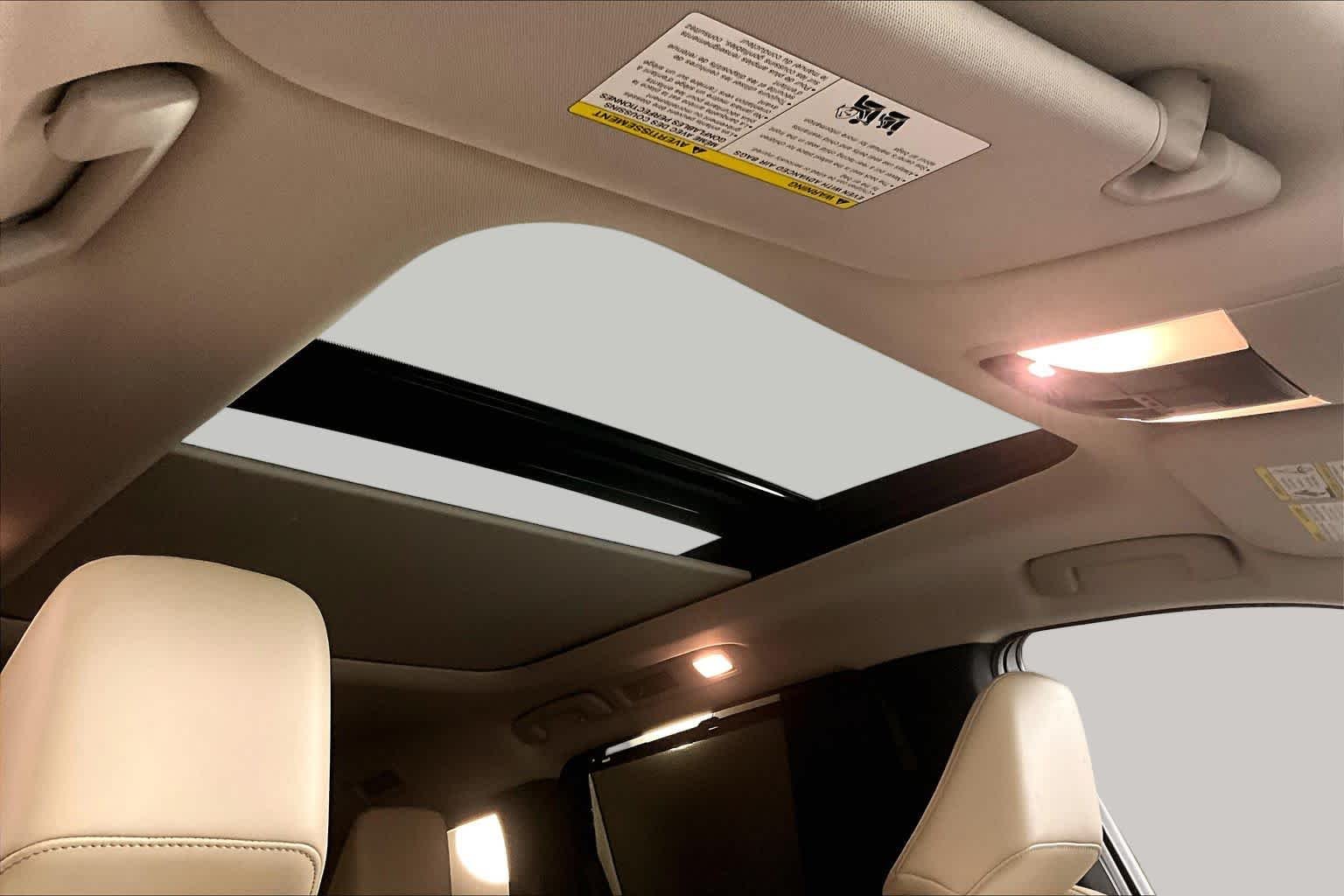 Used 2023 Majestic White INFINITI LUXE image 13