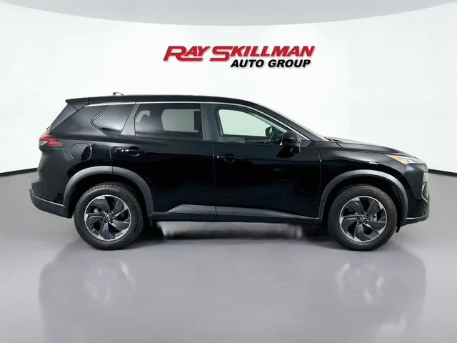 2025 Nissan Rogue SV - Photo 8