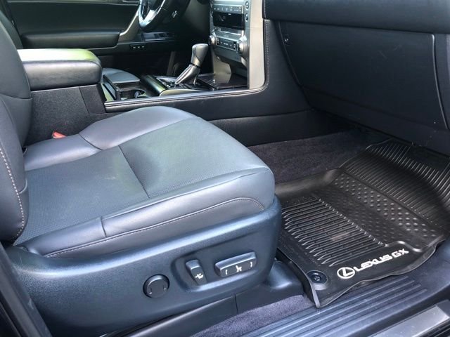 Used 2020 Black Lexus 460 image 16