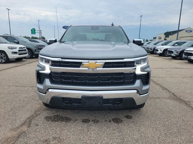 Used 2024 Gray Chevrolet LT image 18