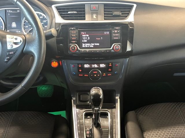 Used 2018 White Nissan SR image 4