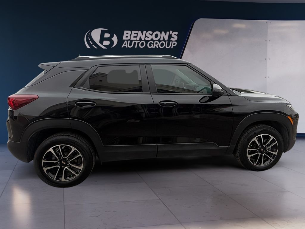 Used 2025 Black Chevrolet LT image 6