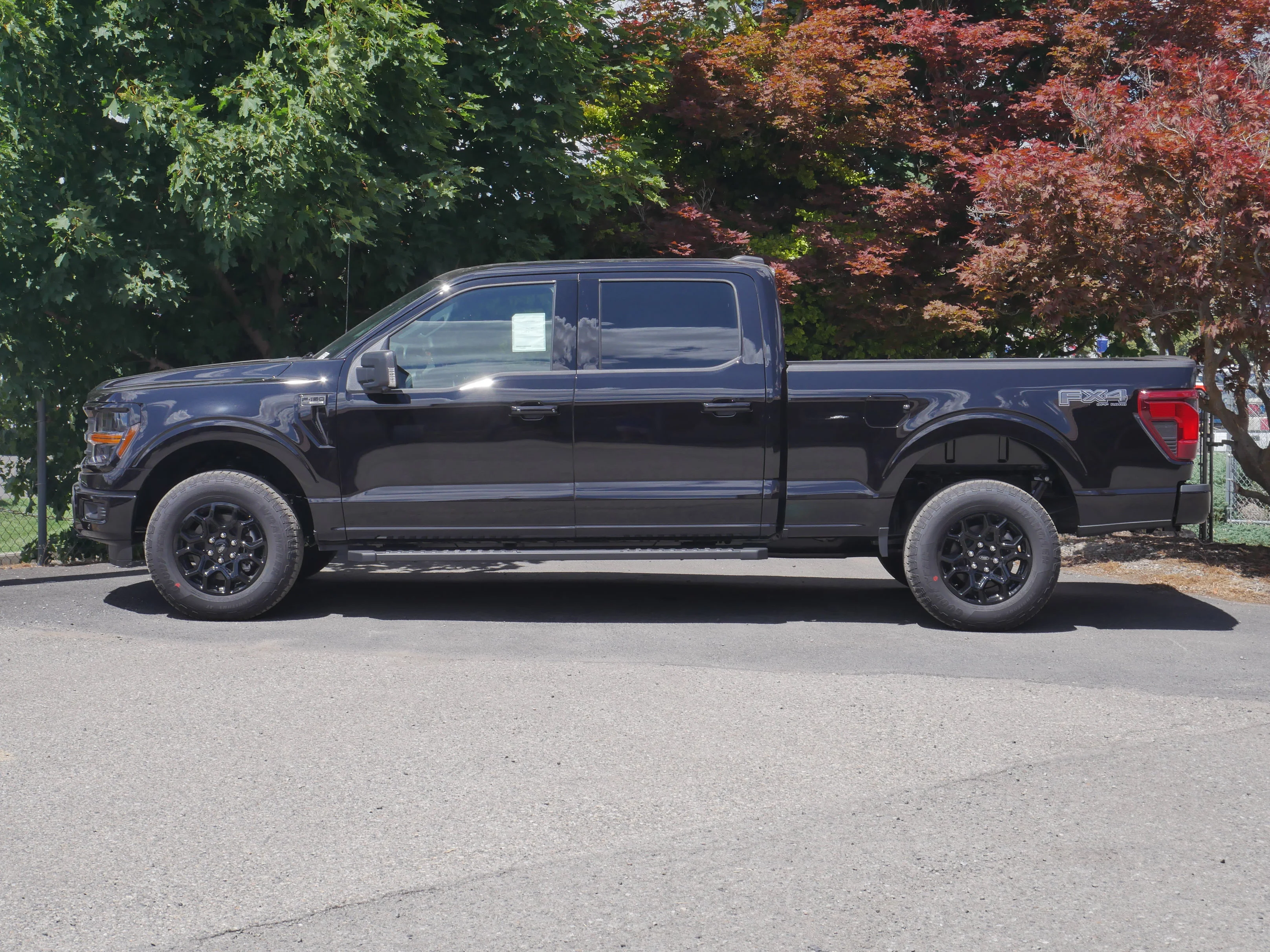 New 2026 Agate Black Metallic Ford XLT image 15