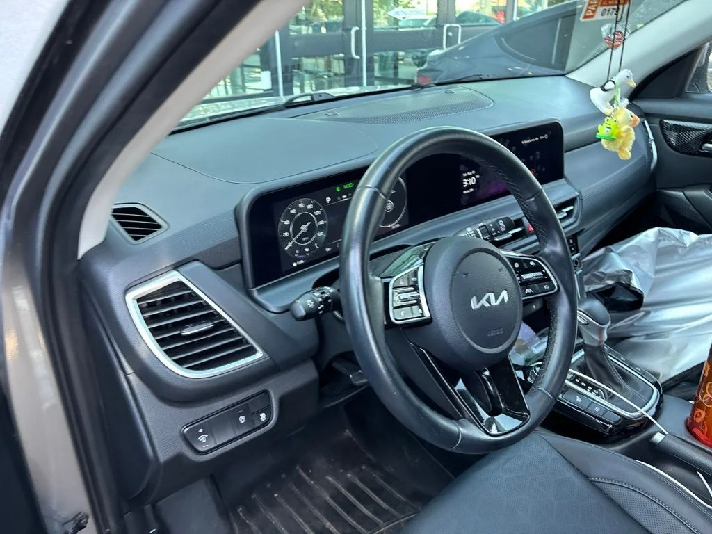 Certified Used 2024 Gray Kia EX image 11