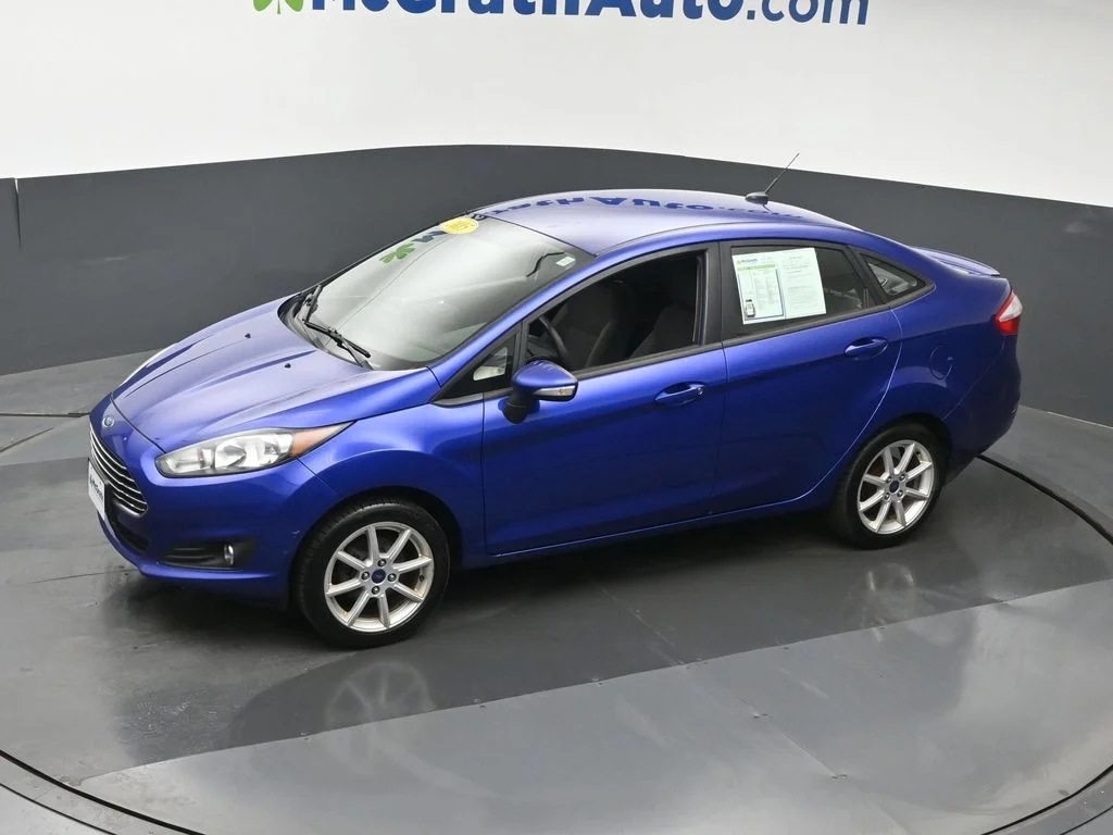 Used 2015 Blue Ford SE image 22
