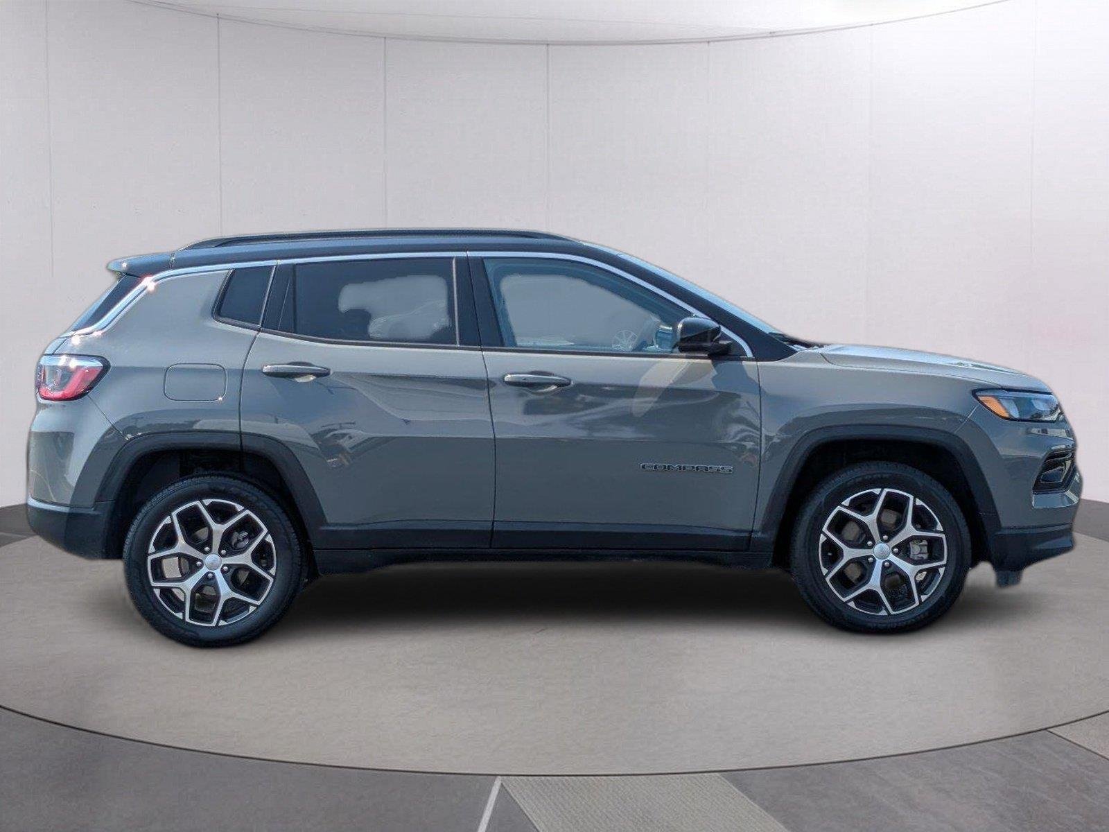 Used 2024 Sting-Gray Clearcoat Jeep Limited image 8