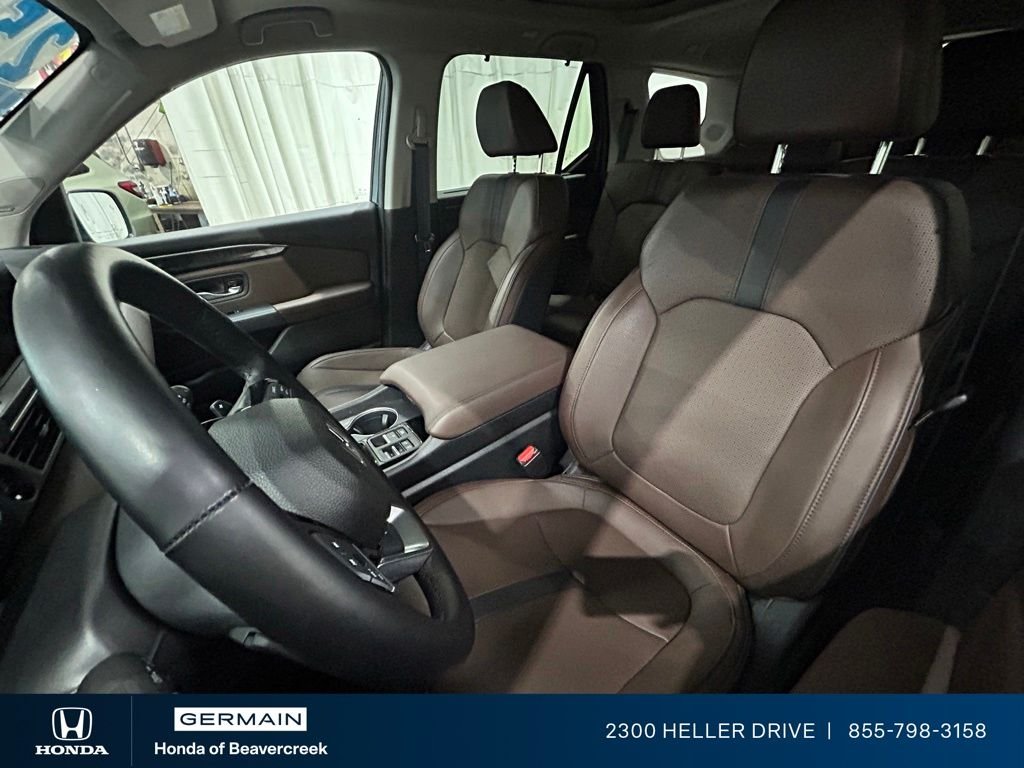 Certified Used 2025 Modern Steel Metallic Honda AWD Elite image 26