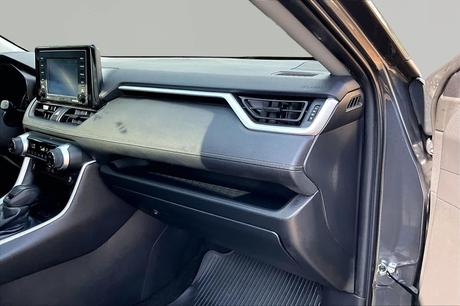 Used 2022 Magnetic Gray Metallic Toyota XLE image 19