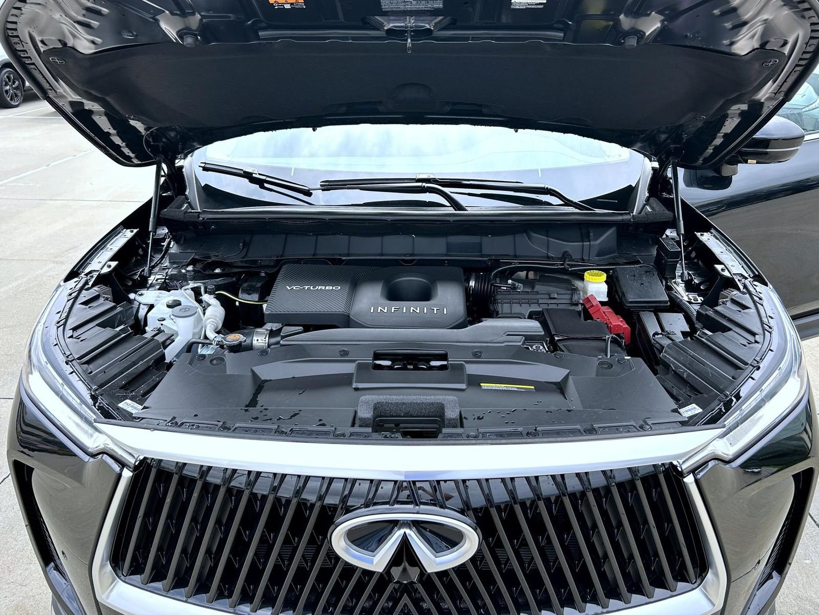 New 2027 MINERAL BLACK INFINITI Luxe AWD image 26