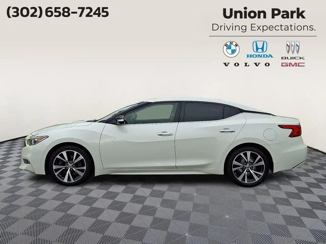 Used 2017 Pearl White Nissan 3.5 SV image 7