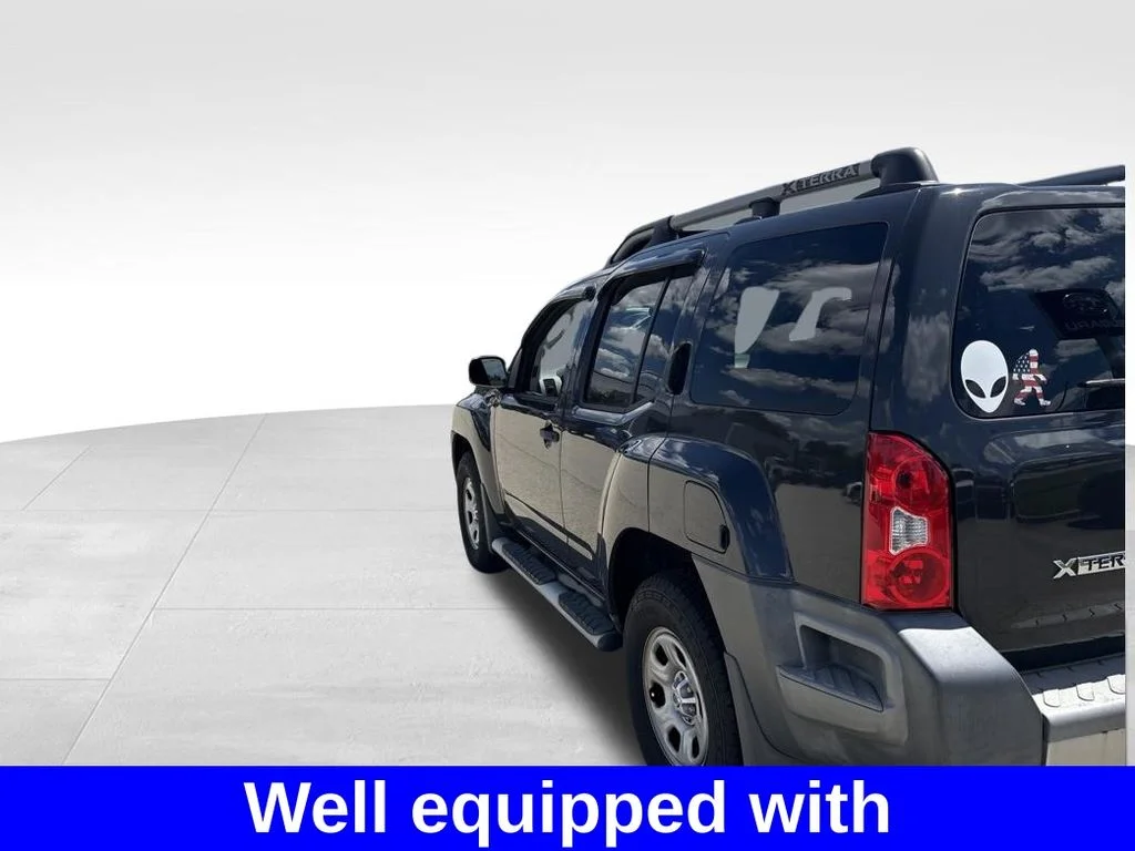 Used 2011 Black Nissan X image 3