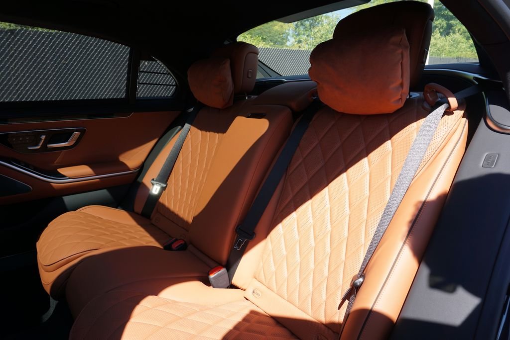 New 2026 Graphite Grey Metallic Mercedes-Benz S 580 image 14
