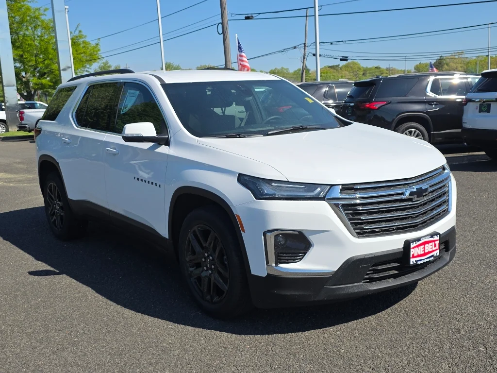 Used 2023 Summit White Chevrolet LT image 9