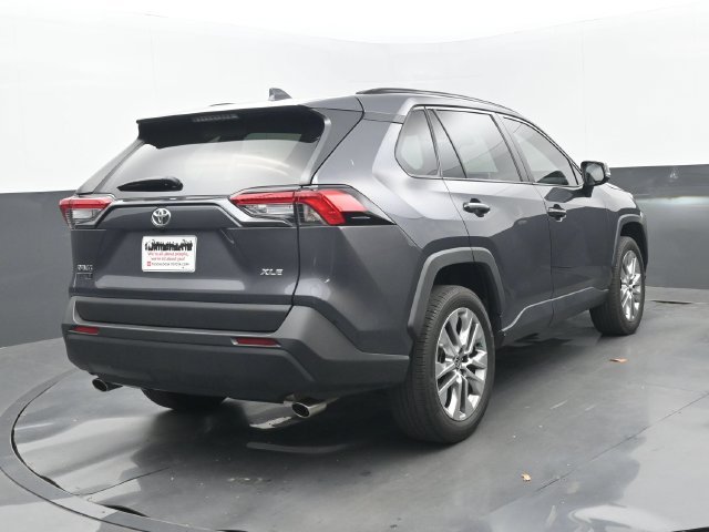 Used 2024 Magnetic Gray Metallic Toyota XLE Premium image 22