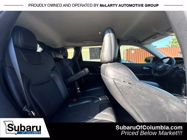 Used 2023 Gray Jeep Altitude image 20