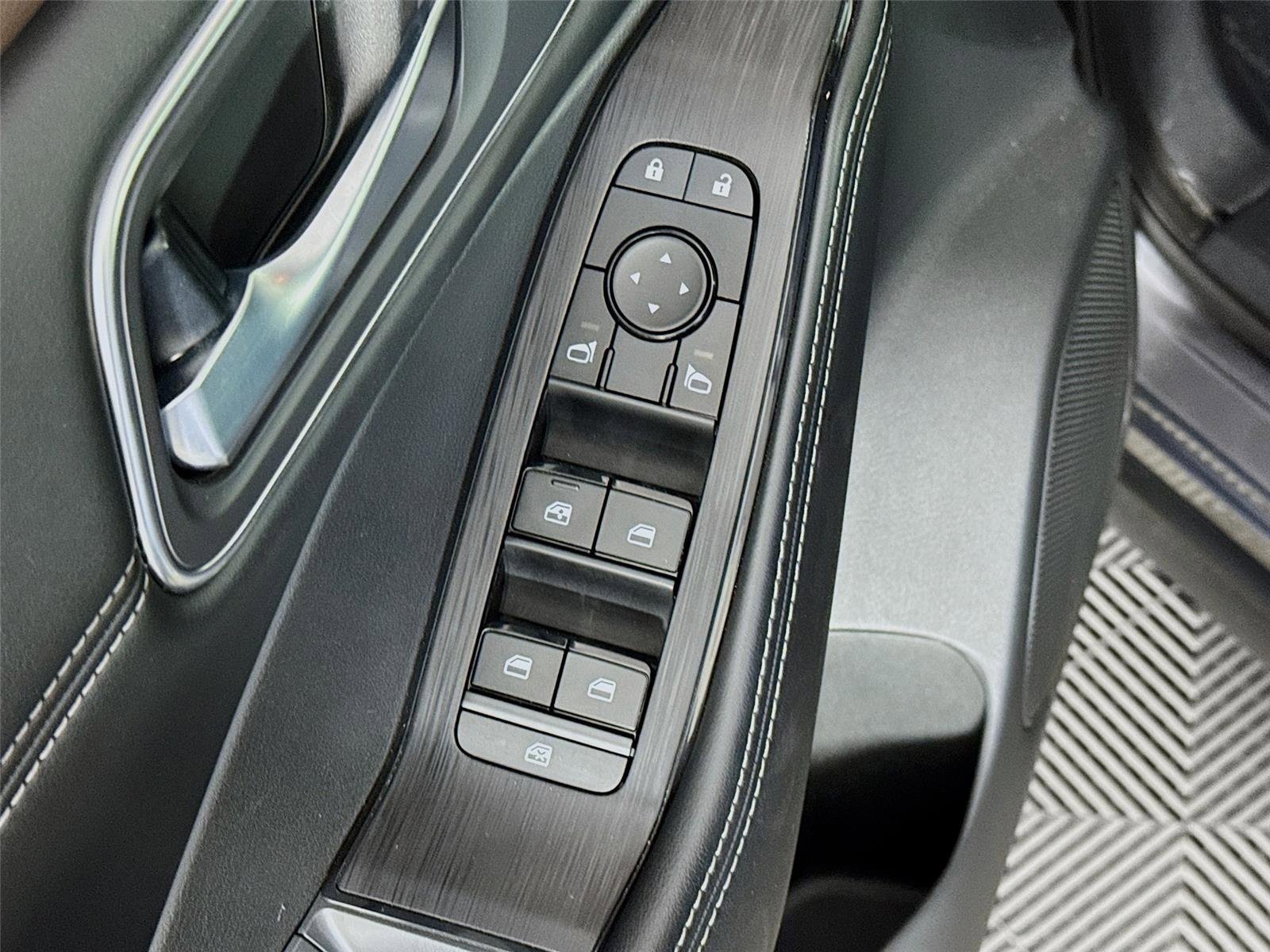 Used 2021 Gun Metallic Nissan SV image 19