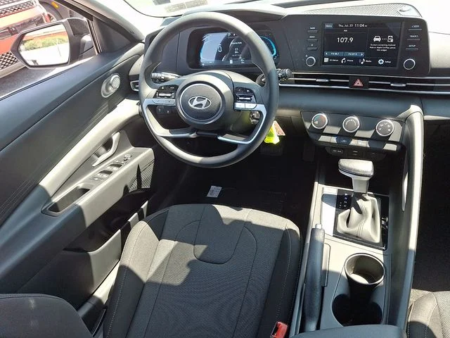 New 2026 Black Hyundai SE image 9