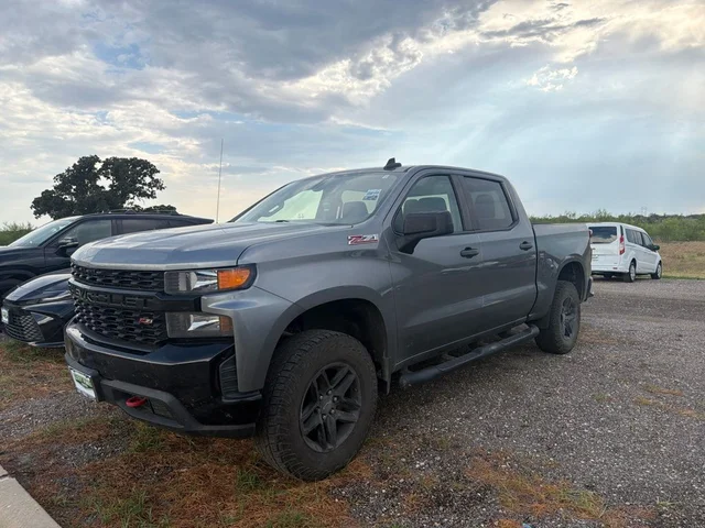 Pre-Owned 2020 Chevrolet Silverado 1500 Custom Trail Boss 4WD 4D Crew Cab