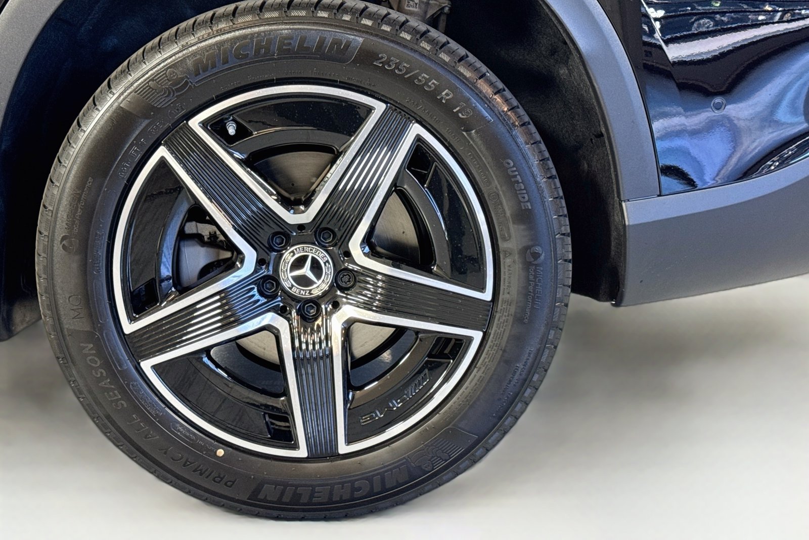 New 2026 Black Mercedes-Benz GLC 300 image 29