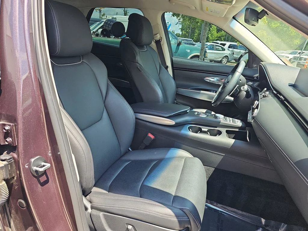 Used 2022 Red Genesis 2.5T image 30