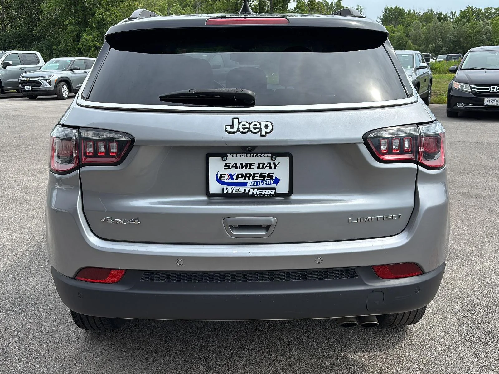 Used 2019 Gy Jeep Limited image 4