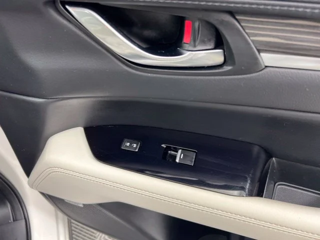 Used 2020 White Mazda Grand Touring image 26