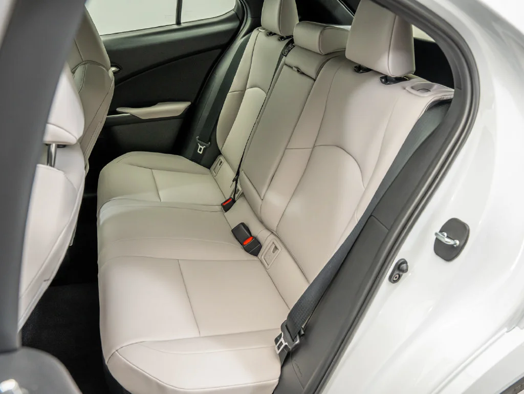 New 2026 Ultra White with Obsidian roof Lexus F SPORT DESIGN AWD image 42