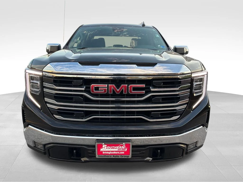 Used 2025 Black GMC SLT image 9
