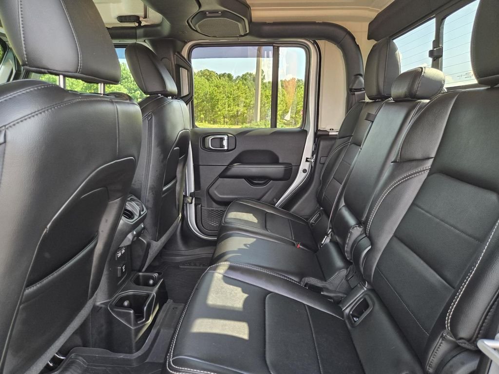 Used 2023 Silver Jeep Overland image 13