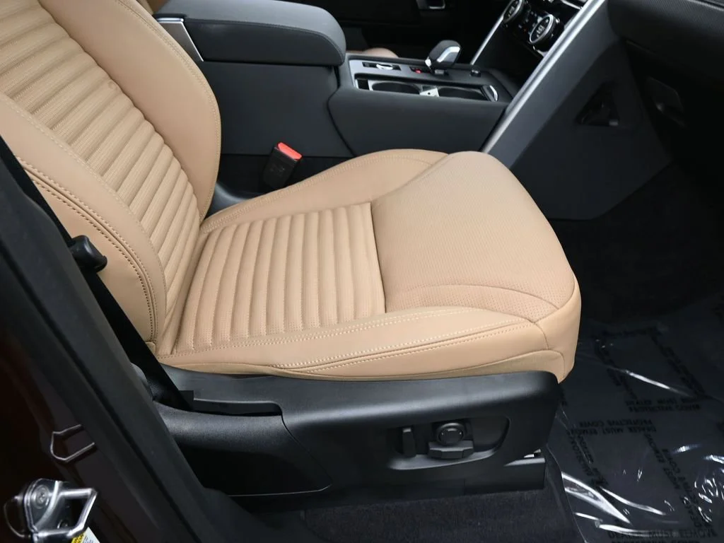 2026 Land Rover Discovery Gemini Edition - Photo 50