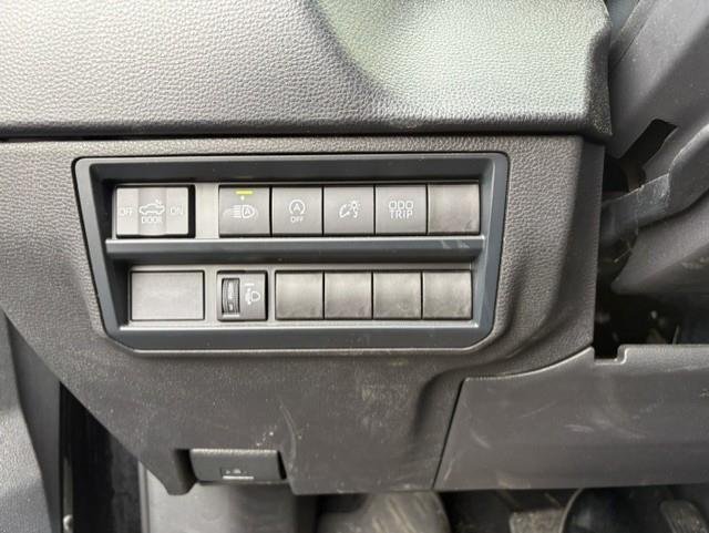 Used 2025 Midnight Black Metallic Toyota SR image 4