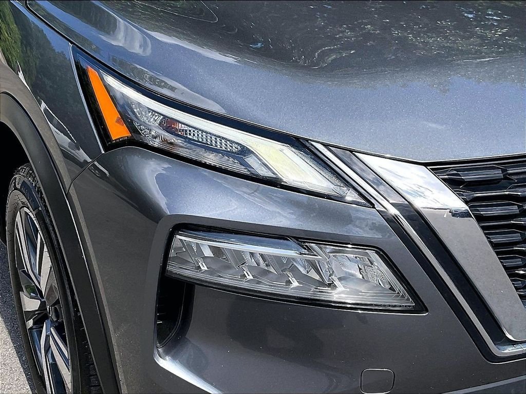 Used 2023 Gray Nissan SL image 31