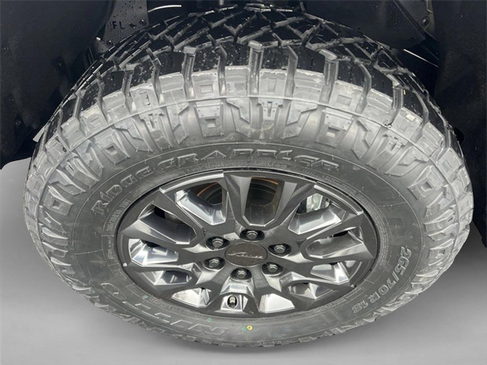2025 Toyota Tundra Limited - Photo 11