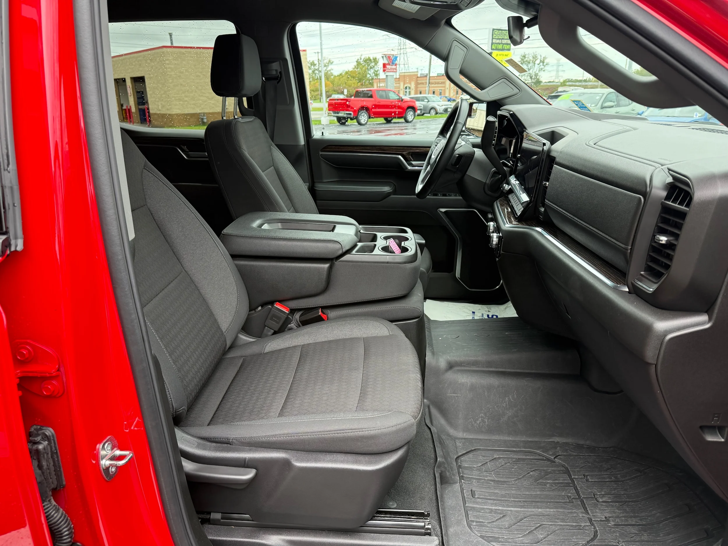 Used 2024 Red GMC Elevation image 29