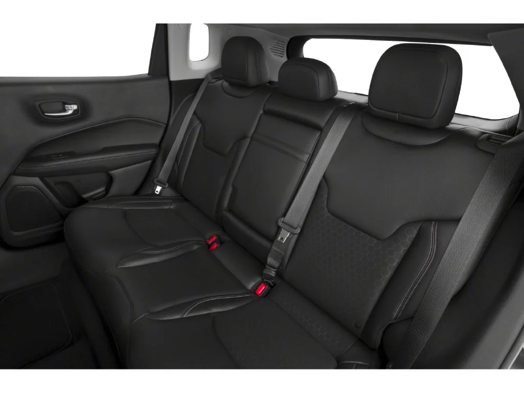 Used 2019 Diamond Black Jeep Latitude image 8