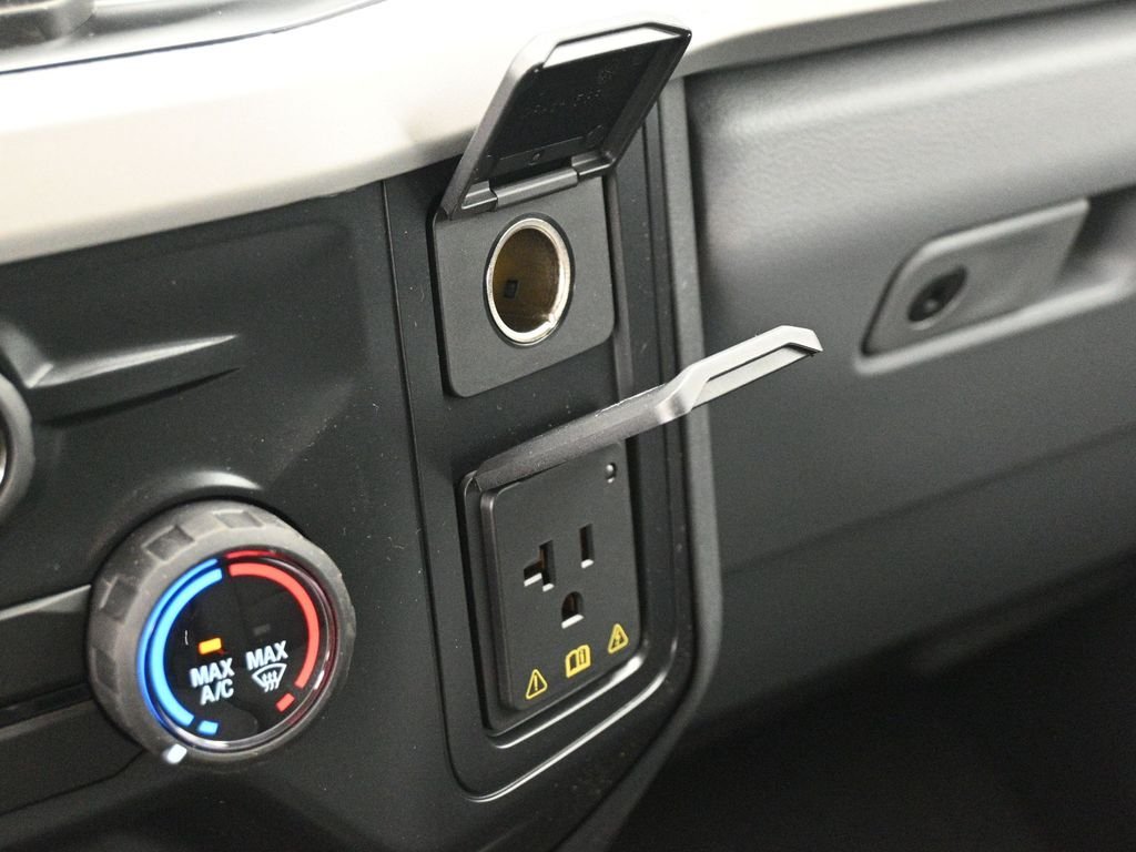 2026 Ford F-350 Super Duty XLT - Photo 17
