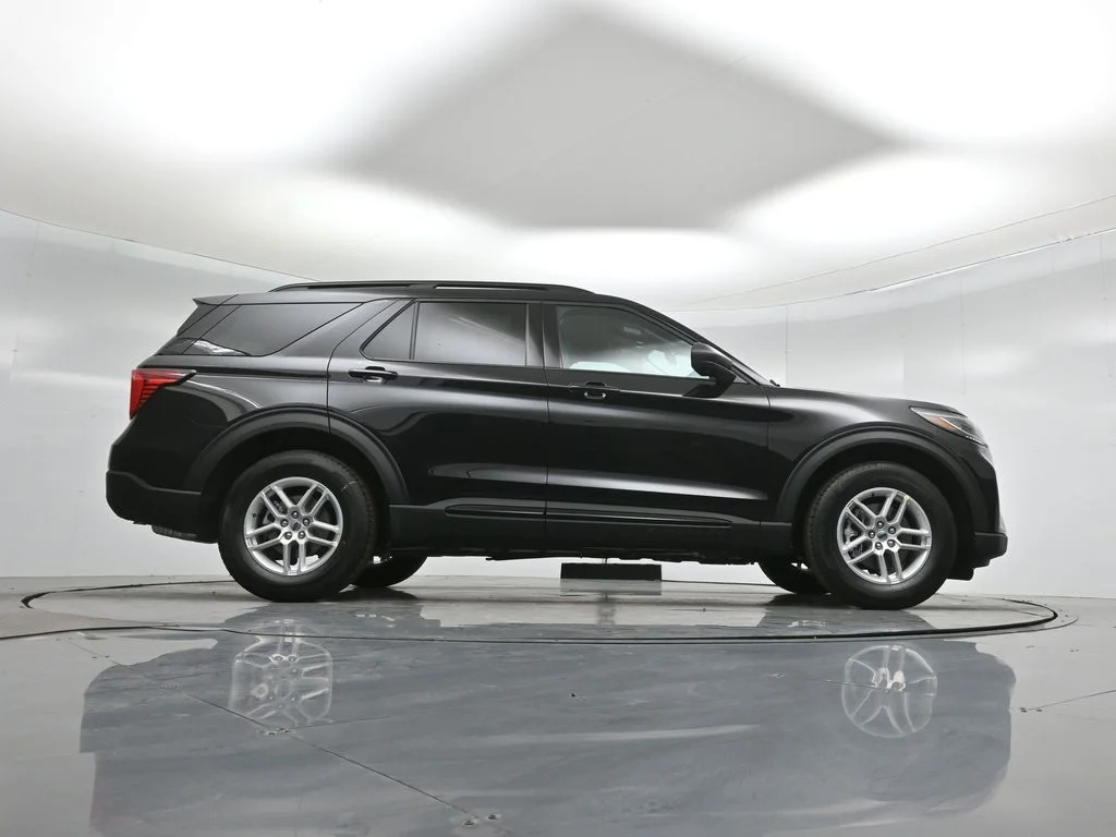 New 2026 Agate Black Metallic Ford Active image 47