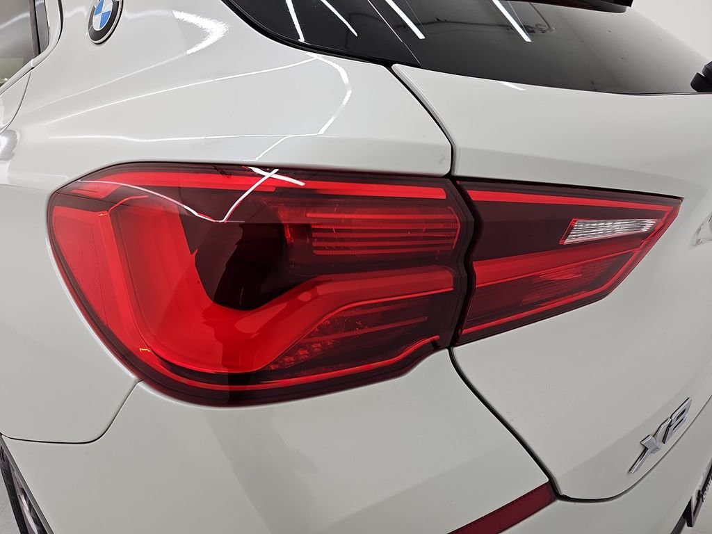 Used 2019 Mineral White Metallic BMW sDrive28i image 41