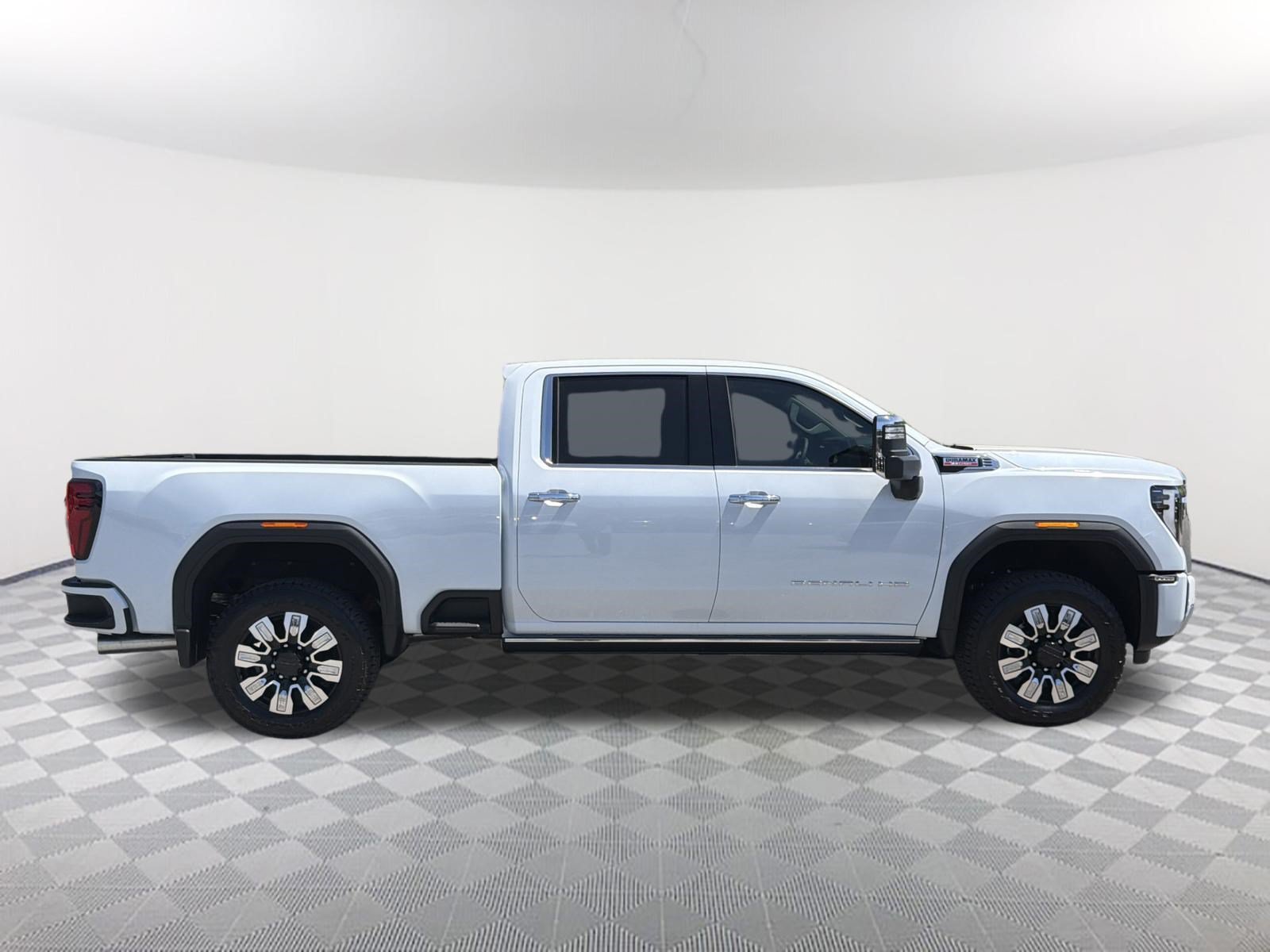 New 2026 Glacier White Tricoat GMC Denali image 4