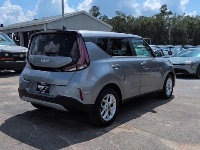 Used 2025 Gray Kia LX image 5