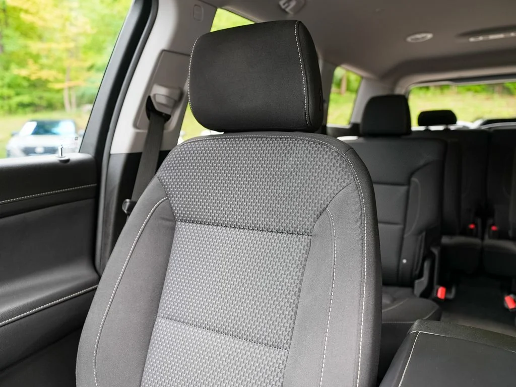Used 2022 White GMC SLE image 40