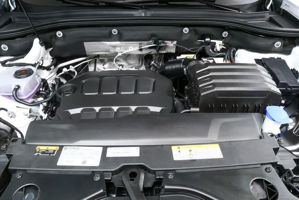 New 2026 Opal White Pearl Volkswagen 2.0T SE w/Technology image 34