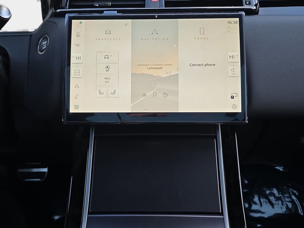 New 2026 Fuji White LAND ROVER Dynamic SE image 20