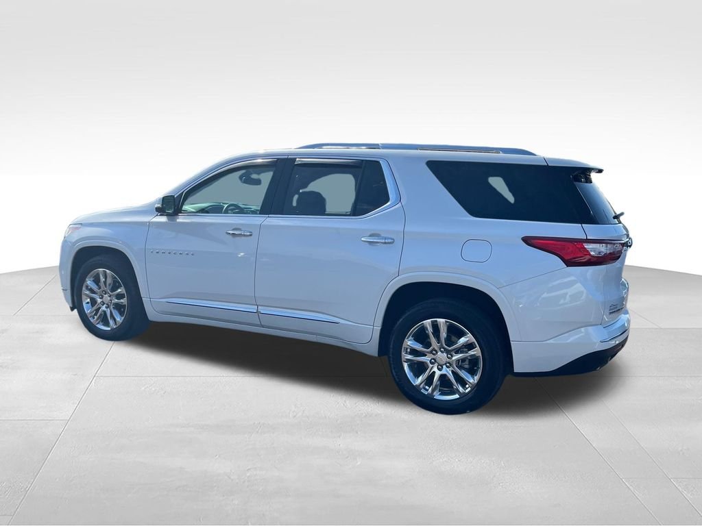 Used 2021 Beige Chevrolet High Country image 3